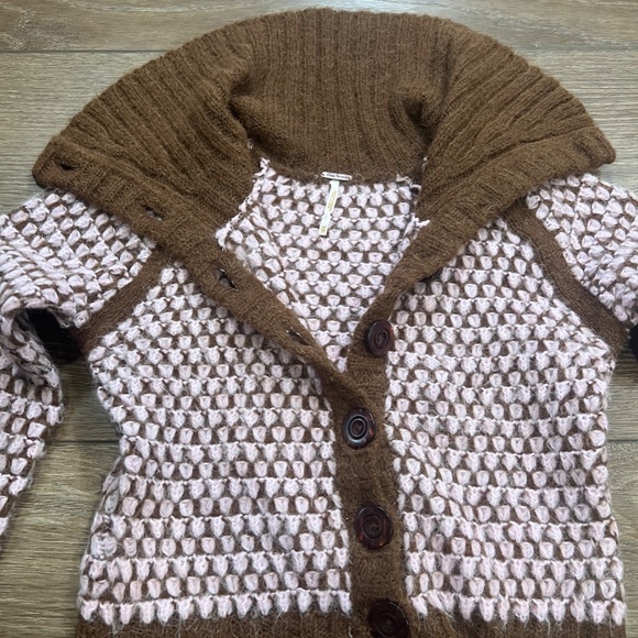 Free People Fuzzy Button Front Sweater Brown/Pink Size XS Large Collar - Picture 7 of 14